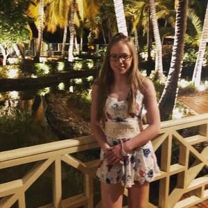 Meet your Posher, Olivia